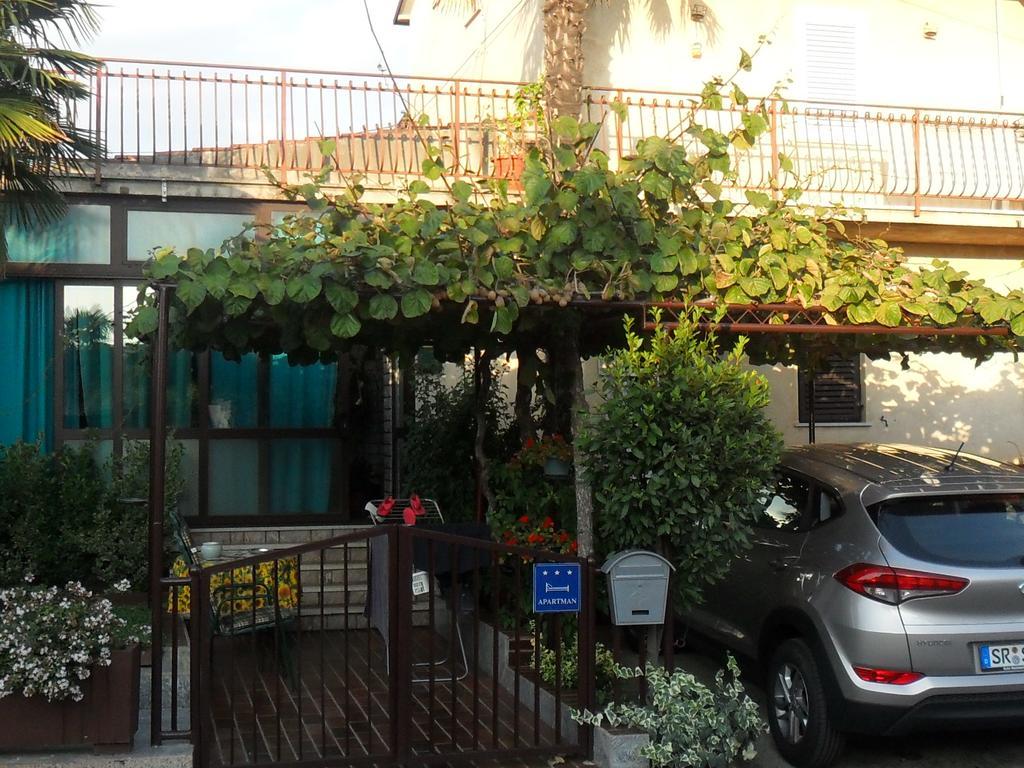 Marija Rooms & Apartments Умаг Екстер'єр фото
